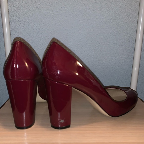 Ann Taylor Chunky Heel Pump - Picture 2 of 8